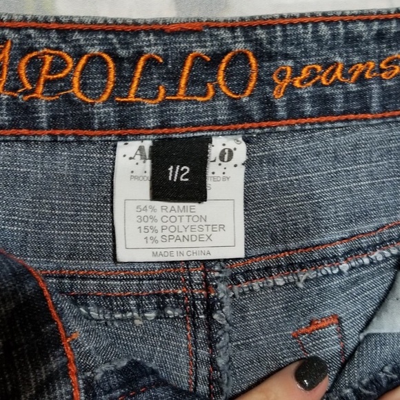 Embroidered Y2K Jeans - Picture 5 of 6